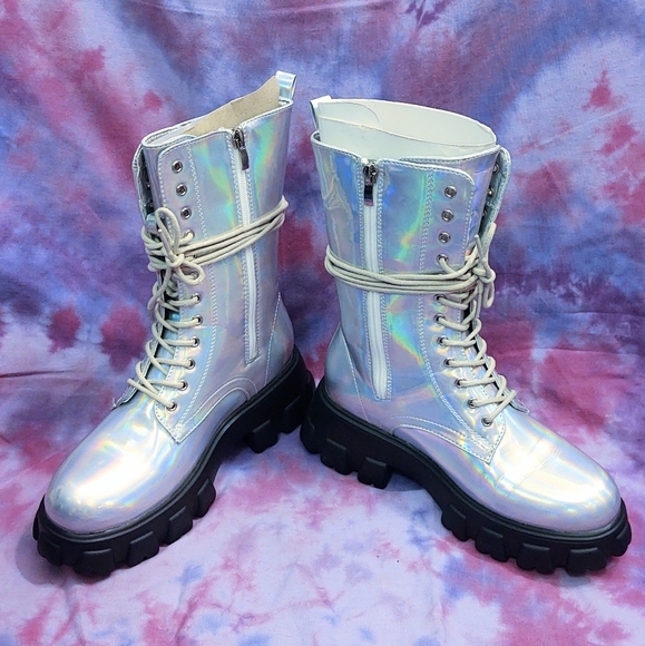 NIB N.Y.L.A. Dollskill Holographic Lace-Up Ankle Combat Boots: 7.5 - Picture 6 of 9